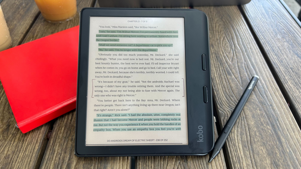 Kindle Colorsoft vs. Kobo Libra Colour